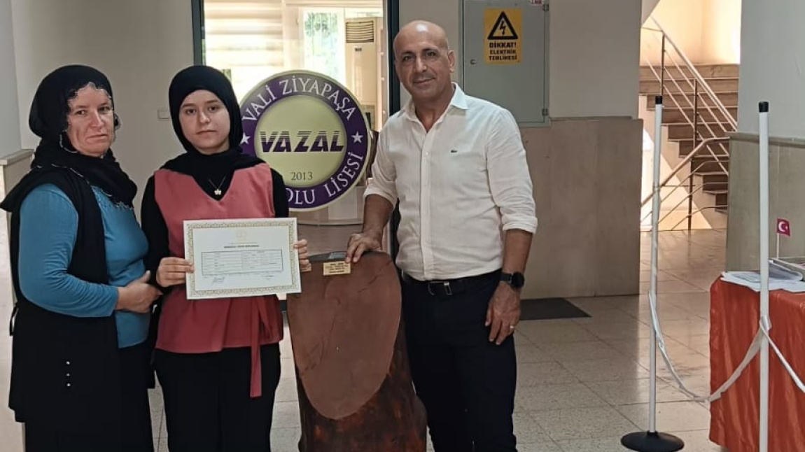 2024-2025 Eğitim-Öğretim Yılı Okul Birincimiz Emine AYDIN